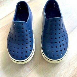 Native miles shoes, size13 kids, navy and white, great condition